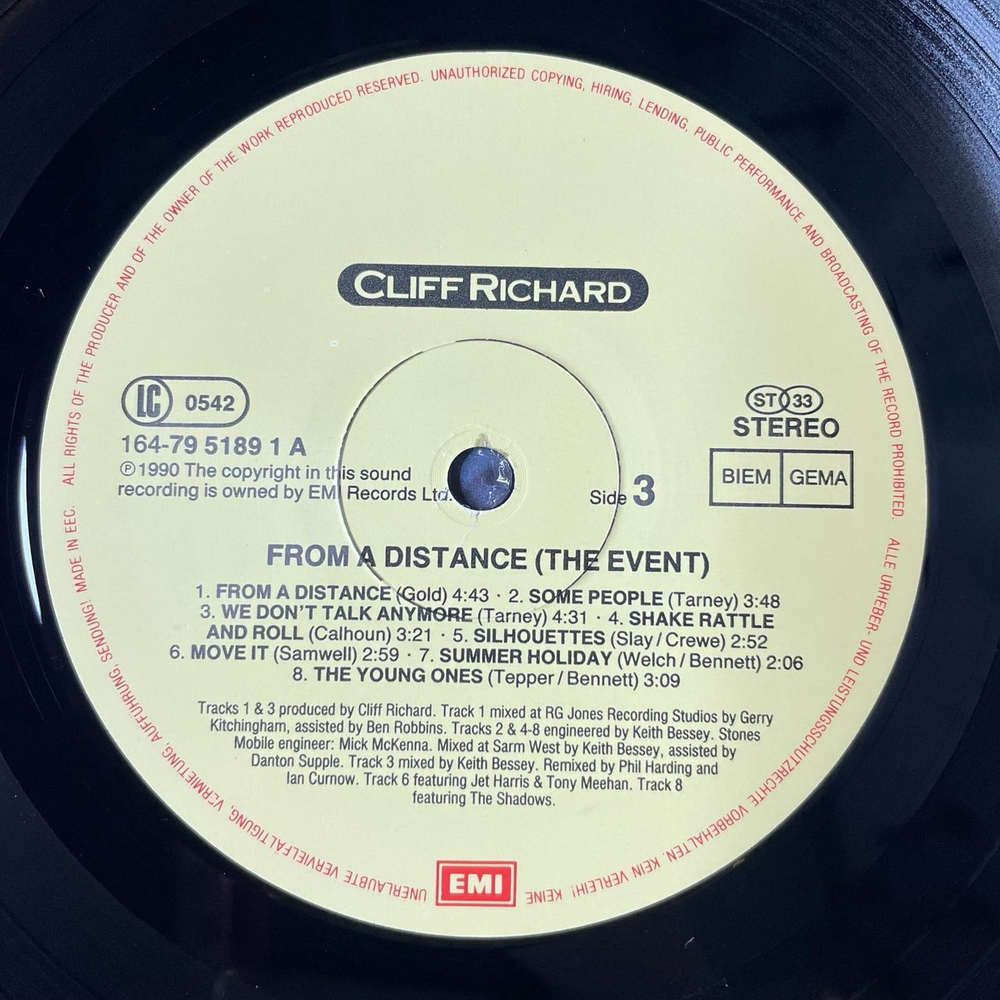 Винтажная виниловая пластинка LP Cliff Richard From A Distance The Event (Germany 1990)