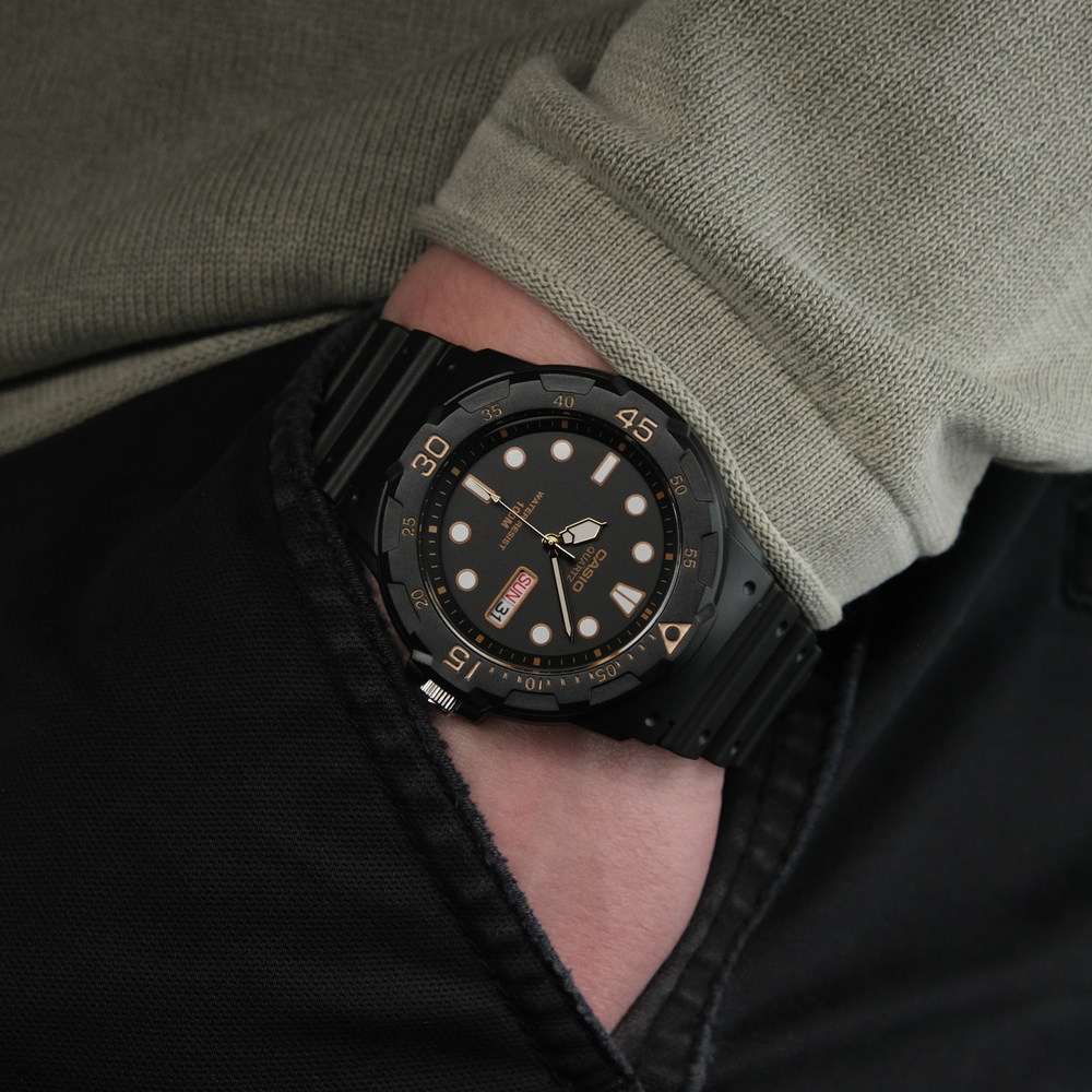 Мужские наручные часы Casio MRW-200H-1E