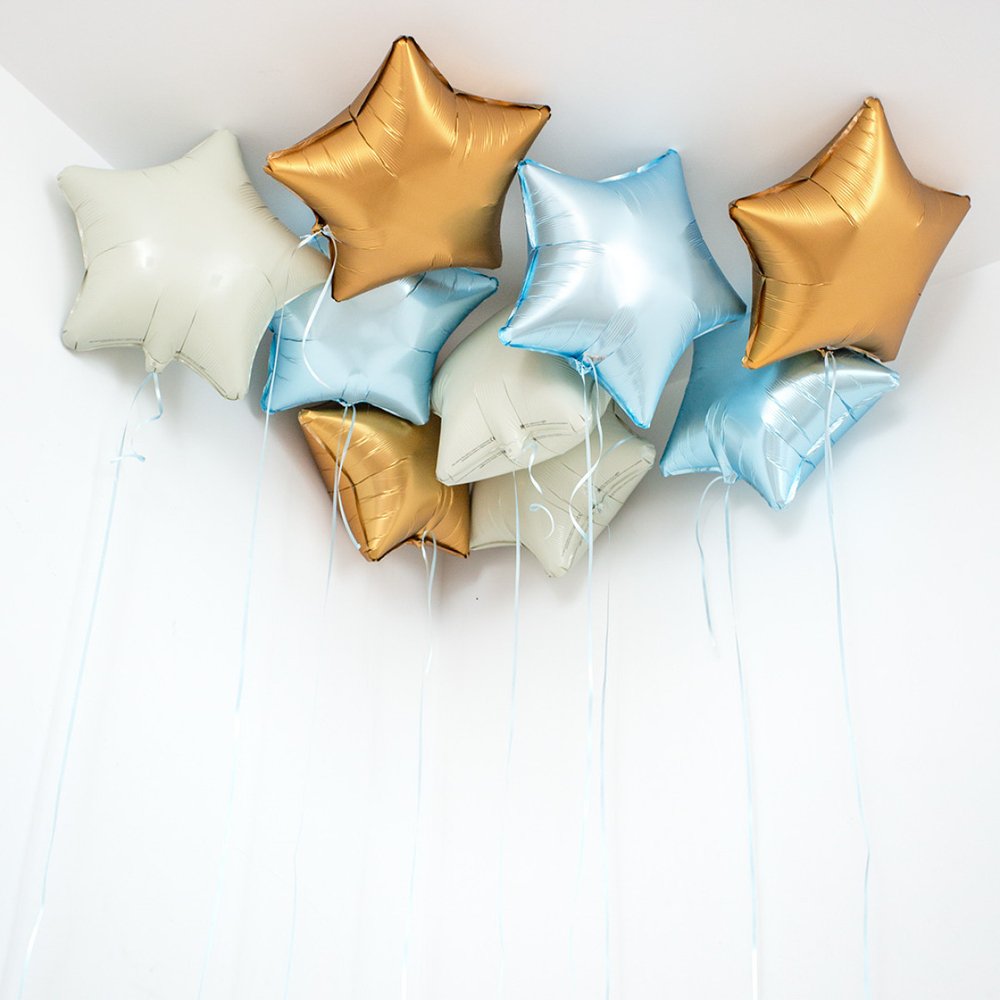 Купить фольгированные звезды с гелием под потолок золотые и голубые