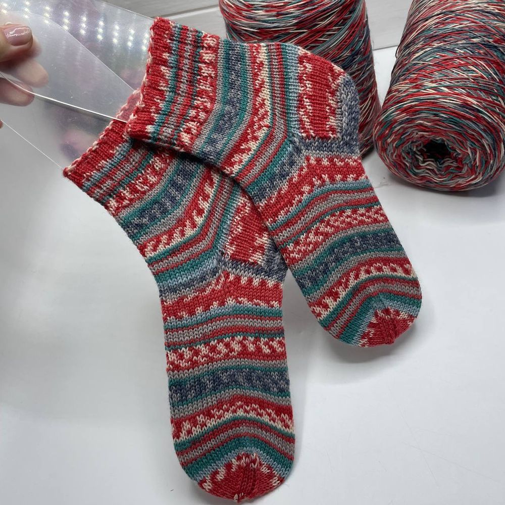 Носочная пряжа D&G YARN 75% меринос супервош 25% полиамид