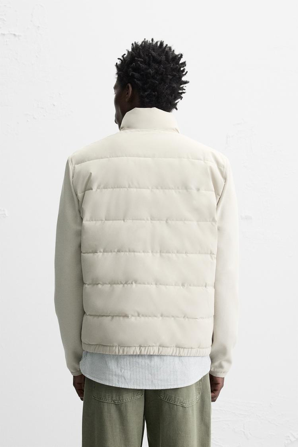 ZARA ОДНОТОННАЯ СТЕГАНАЯ КУРТКА, КАМЕННО-СЕРЫЙ