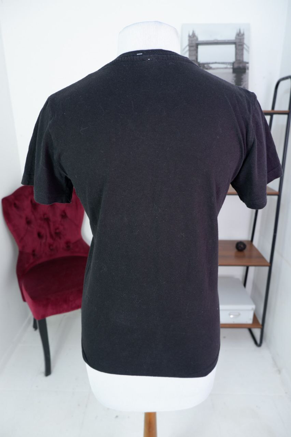 Футболка из хлопка, просто черная  44 размер