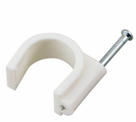 Скоба круглая пластиковая 10мм IEK