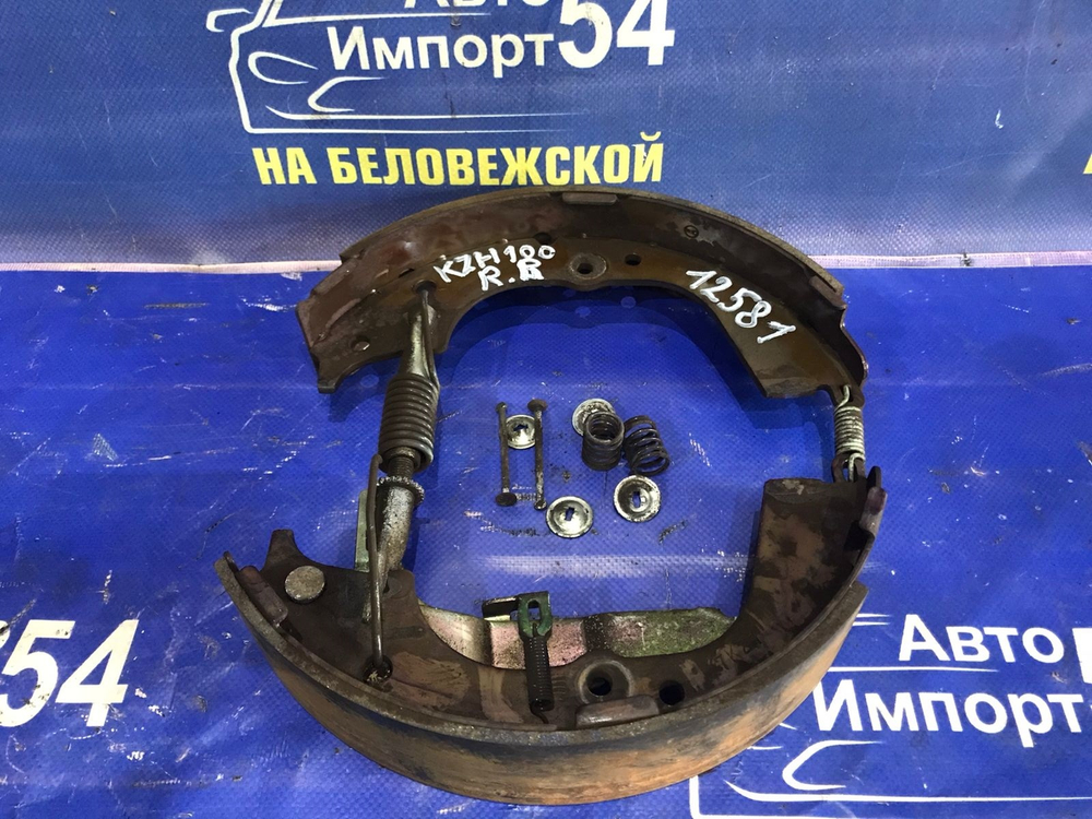 Механизм стояночного тормоза TOYOTA HIACE 1993-1999