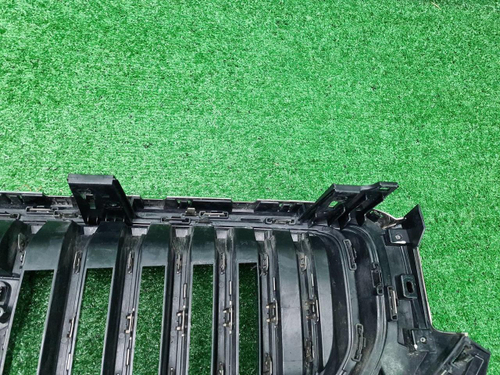 Решетка радиатора Geely Monjaro (2021-н.в.)