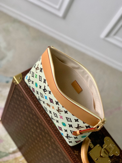 Louis Vuitton Pochette Voyage Souple