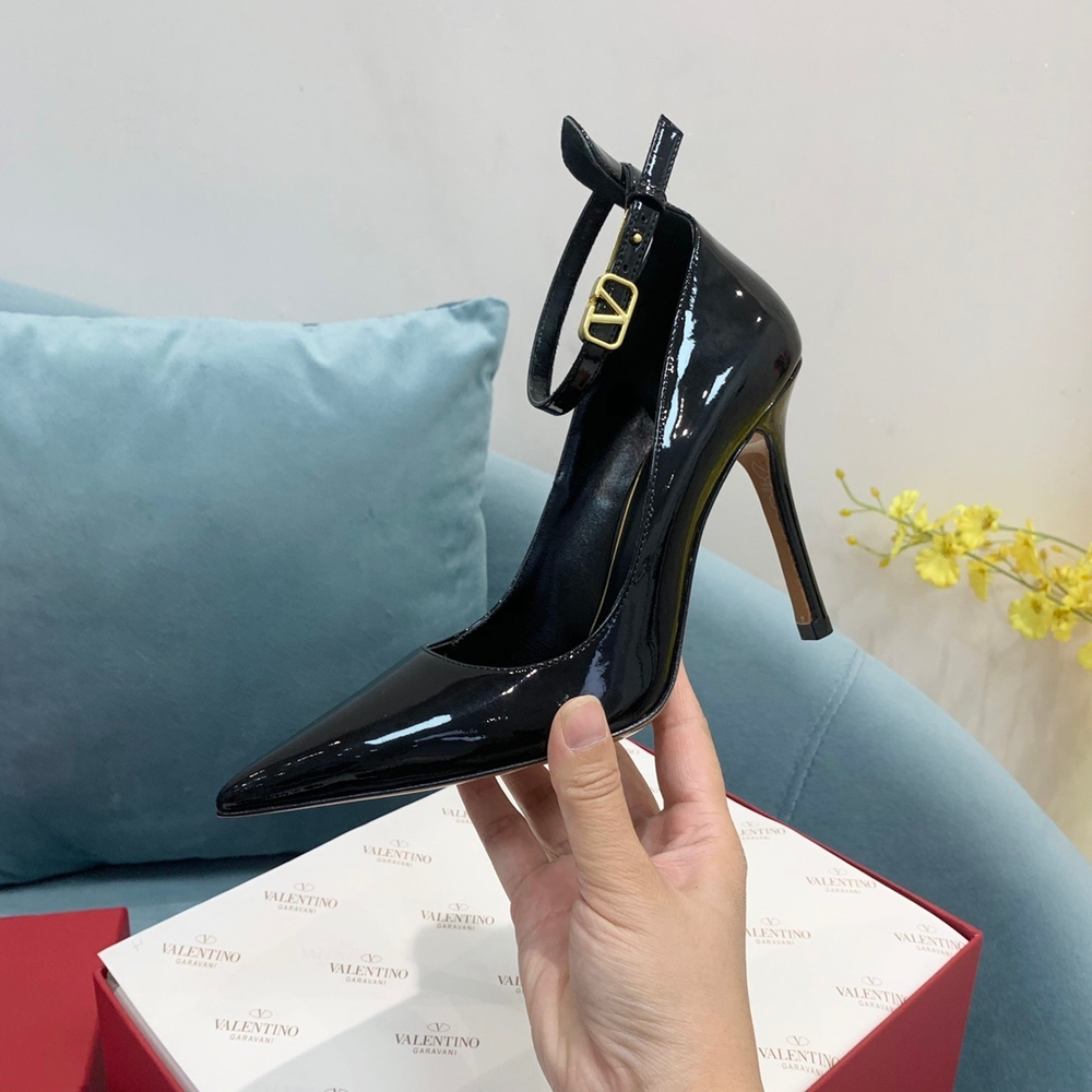 Valentino Tan-Go Pumps