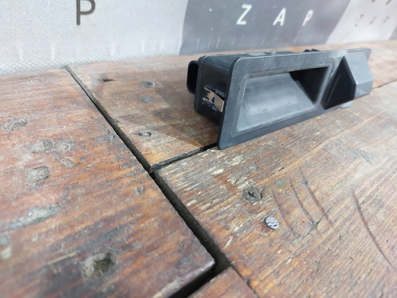 Ручка крышки багажника Geely Monjaro 21-нв Б/У Оригинал 7045133700