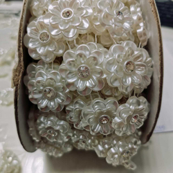 Цветок 3D со стразами #5