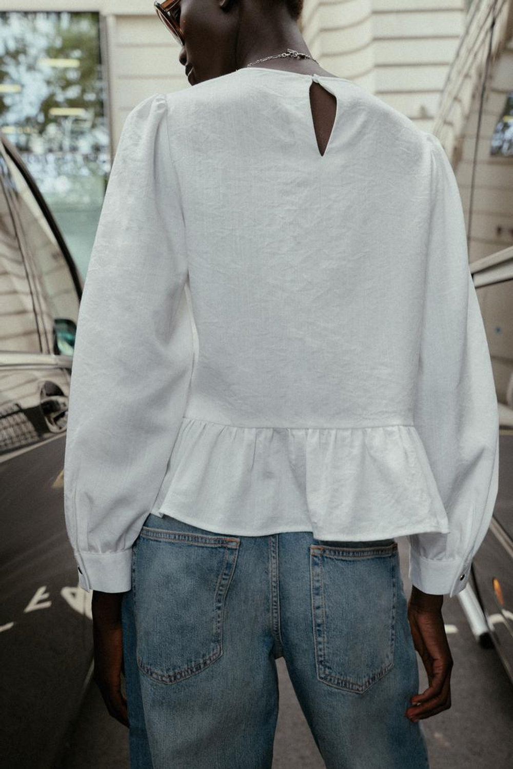 ZARA БЛУЗА С КРУЖЕВОМ И БАСКОЙ, ЖЕЛТОВАТО-БЕЛЫЙ