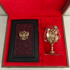 Набор "Ежедневник Герб РФ (из натуральной кожи со съемной обложкой) и бокал для коньяка "Герб России"