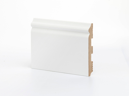 Плинтус напольный белый К-08 137 мм широкий крашенный МДФ