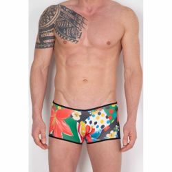 Мужские трусы хипсы с разноцветным принтом и черной окантовкой Cosmos Colors FR30_BRY