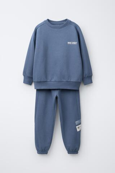 ZARA КОМПЛЕКТ ИЗ ТОЛСТОВКИ И БРЮК-ДЖОГГЕРОВ С ЭТИКЕТКАМИ, СИНИЙ