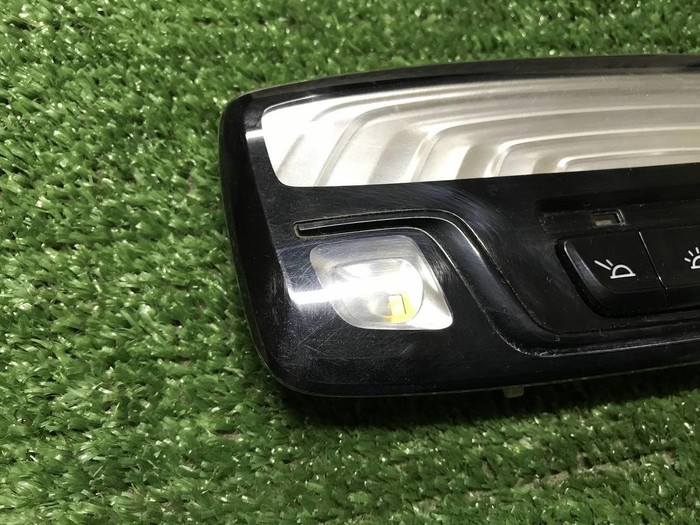 Плафон салона BMW 5er G30 (2017-2023)