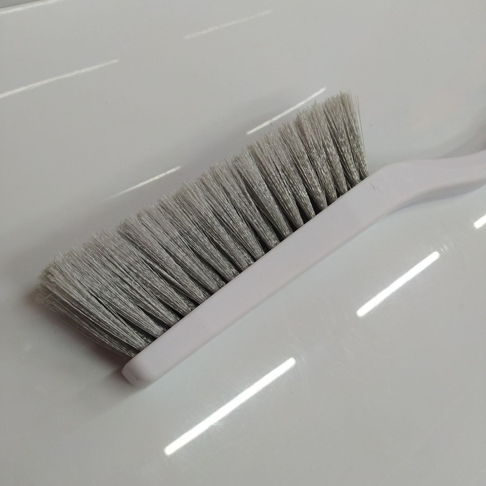 Щётка от снега и льда с распушенной щетиной AirLine ABR04R 90 см