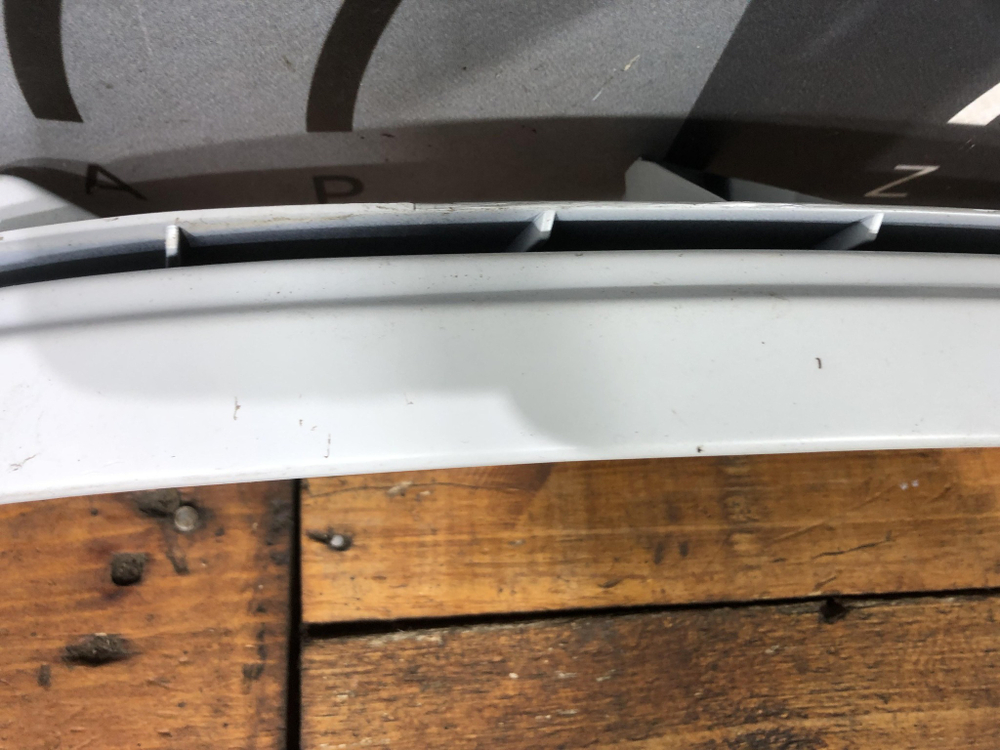 Накладка переднего бампера Opel Zafira A Новая Оригинал 90580651