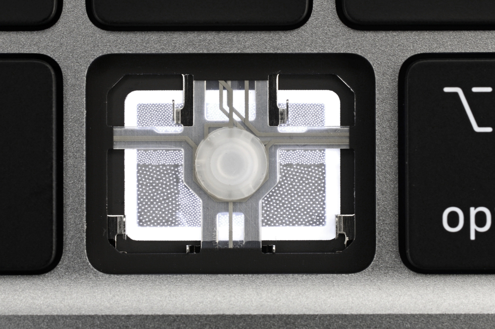 Ремонт Apple MacBook Замена клавиатуры на MacBook Pro 16 A2141