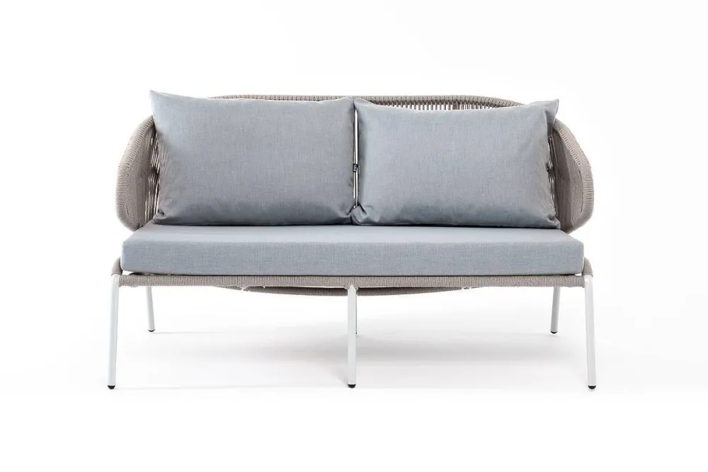 "Милан" диван 2-местный плетеный из роупа, каркас алюминий светло-серый (RAL7035) муар, роуп серый меланж круглый, ткань светло-серая
