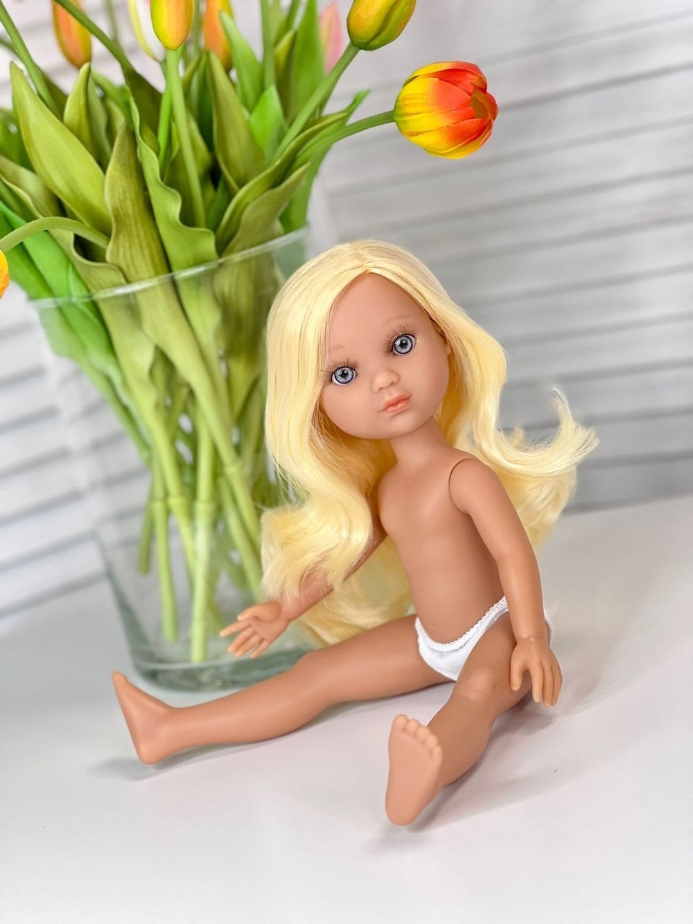 Кукла BERJUAN виниловая 35см Ева без одежды (2823)