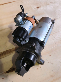 Стартер КАМАЗ дв.740.30-260, 740.50-360, 740.51-320 IVECO 24В z 10 9.0кВт (с доп. реле) БАТЭ