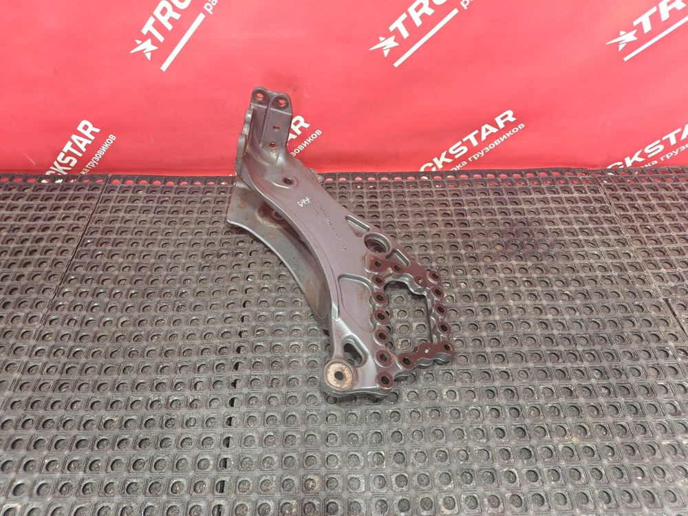 Кронштейн рессоры передней левый 2019г