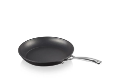 Le Creuset Сковорода PRO с антипригарным покрытием 28см