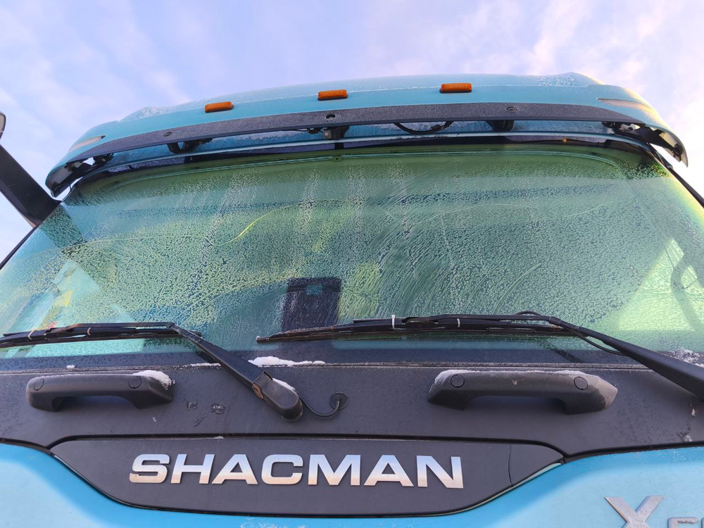 Shacman (Shaanxi) SX* 4x2 Седельный тягач SX4188YY381 (Дизельный, 12,5 л, 473 л.с., АТ)