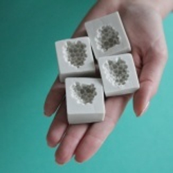 Молд силиконовый - вайнер Ежевика 2 ягоды