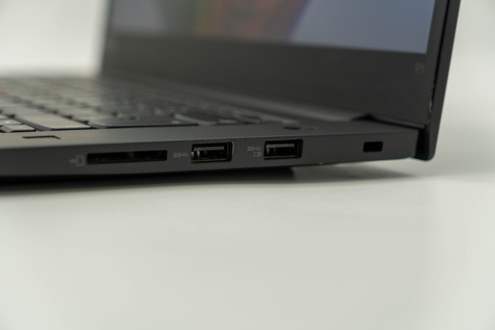 Ноутбук Lenovo ThinkPad P1 Gen 2 ( i7-9850H / Quadro T2000 )