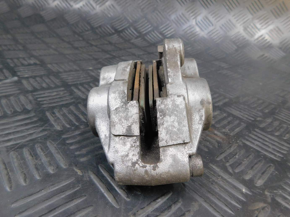 Суппорт передний левый Kawasaki ZZR 400 98 053089