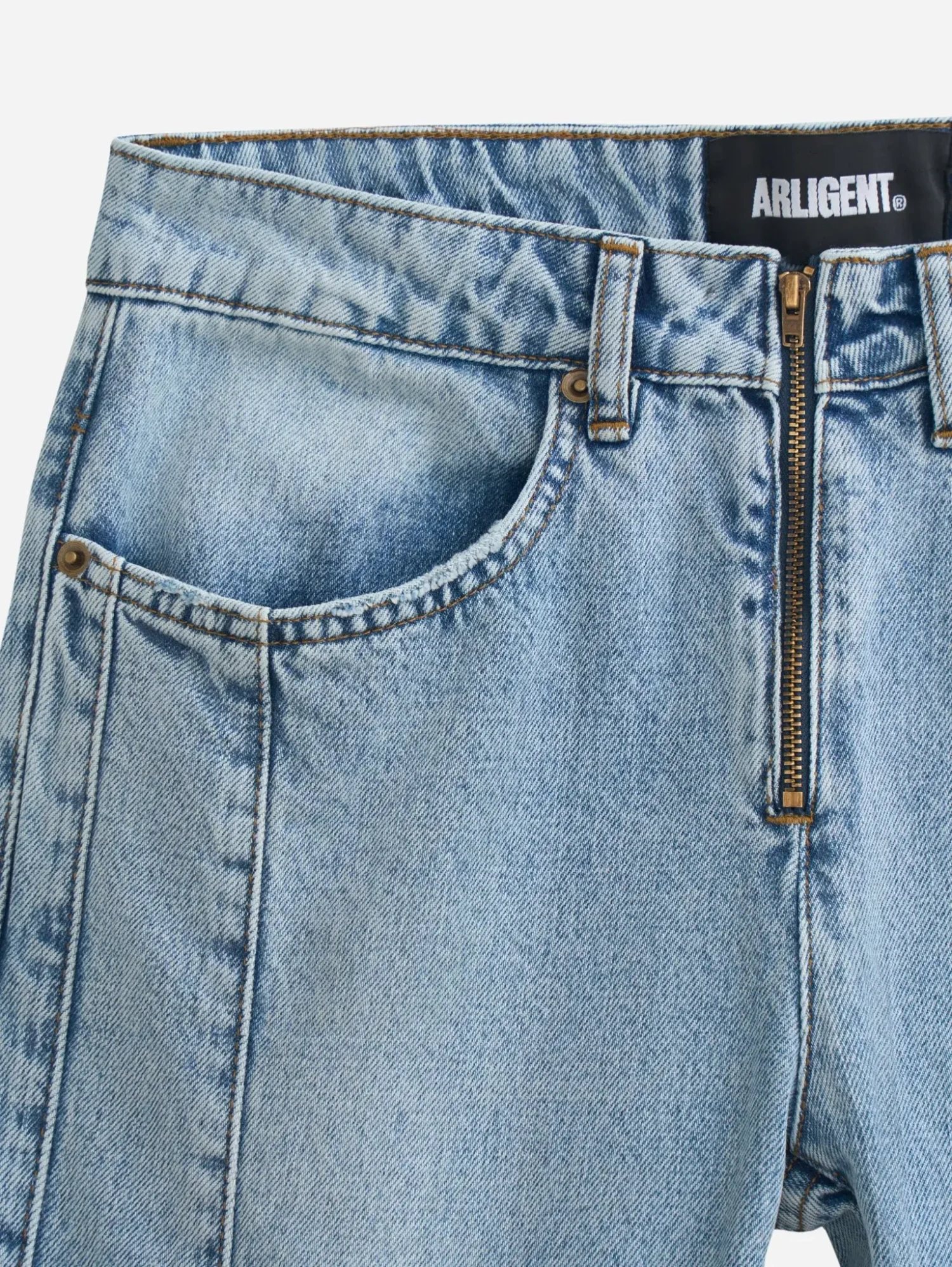 Джинсы клеш