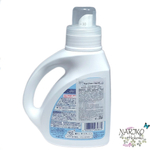 Жидкое средство для стирки белья LION Top Clear Liquid с ферментами цветочный аромат, 900 гр.