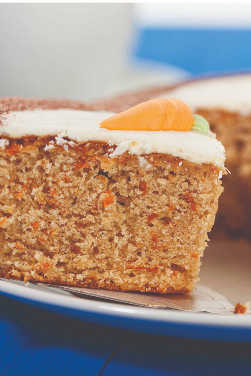 Морковный пирог с ванильной сметаной