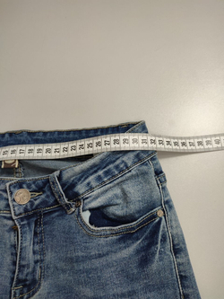 Джинсы голубые с потертостями 44 размер