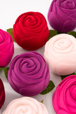 Футляр‑бутон розы большой без стебля для подарка с серёжками