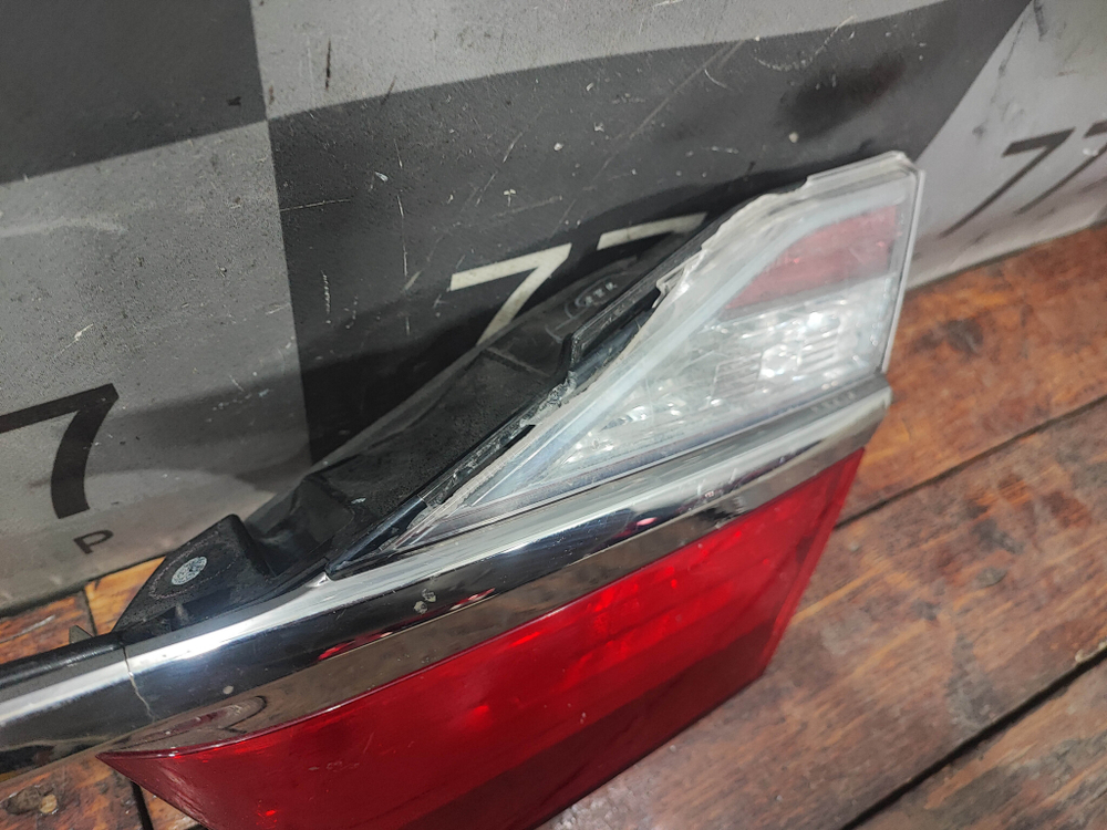 Фонарь задний правый Toyota Camry (XV55) 14-18 Б/У Оригинал 8158133291