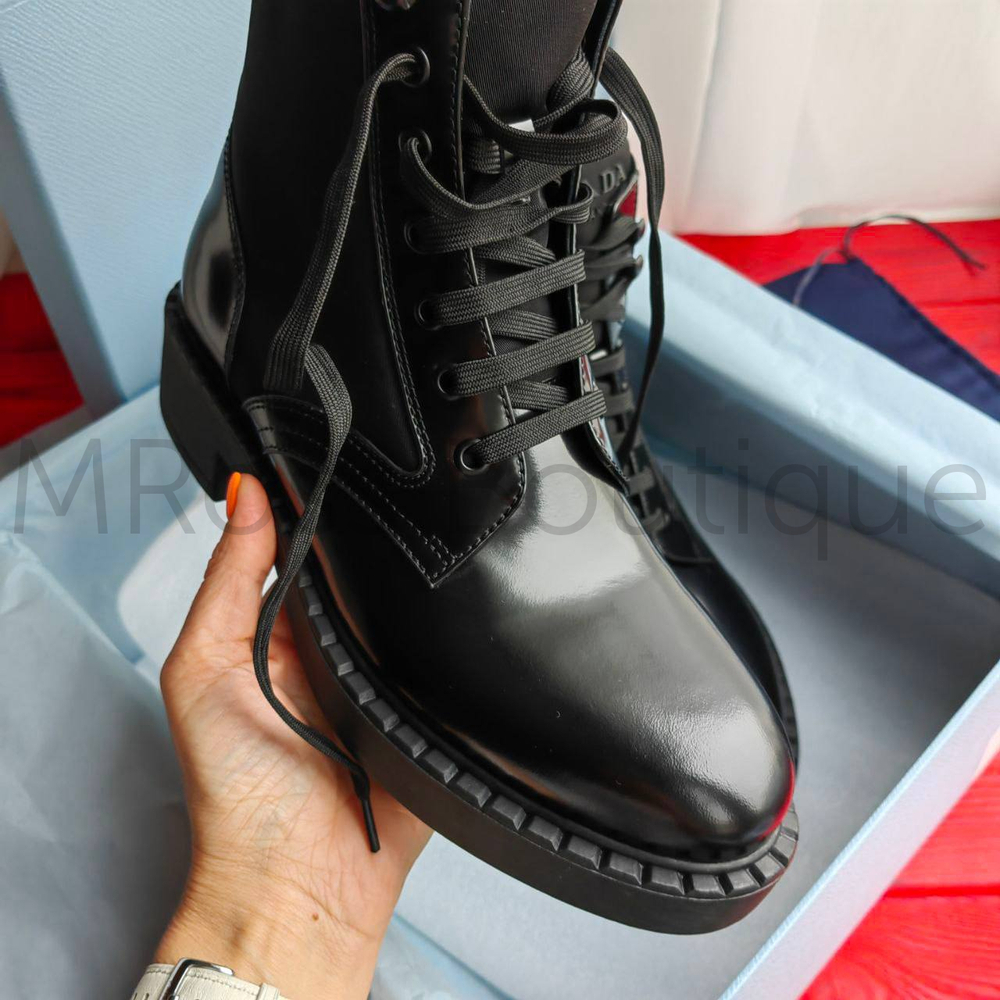 Женские ботинки Prada лакированные в черном цвете