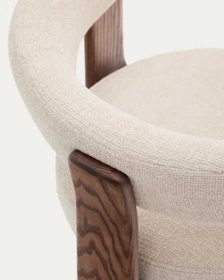 Стул Granite на 3 ножках из бежевого шенилла и массива ясеня в отделке орех