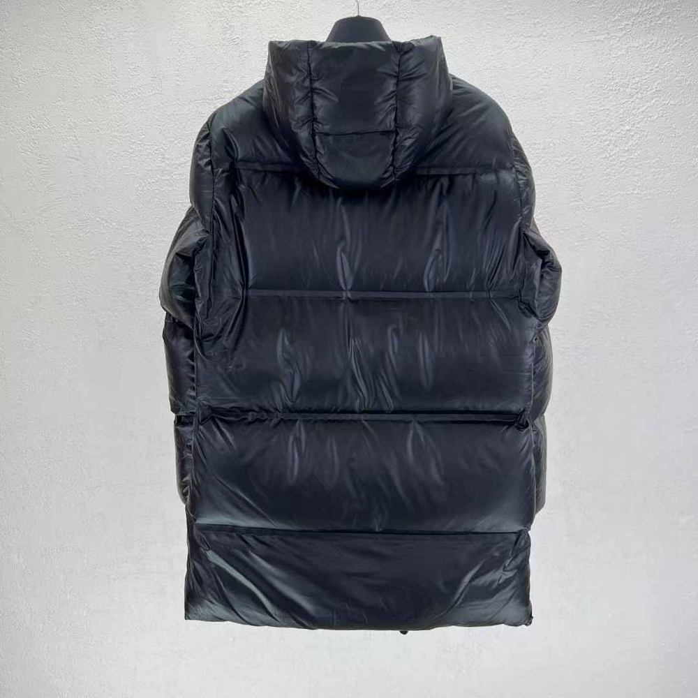 Пуховик Prada