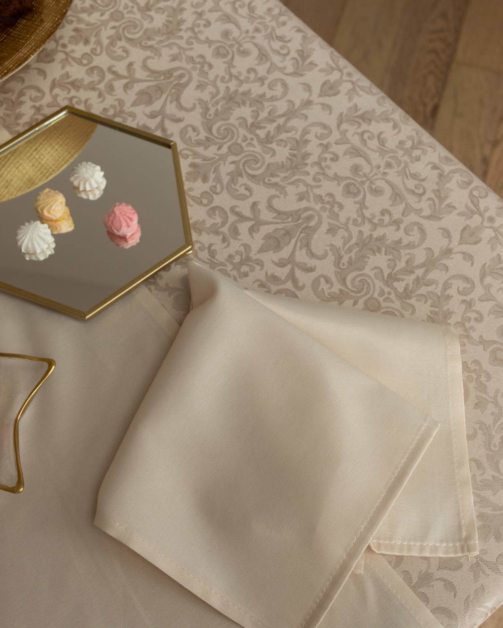 Скатерть 180х280 Sofi De MarkO Бекки бежевая