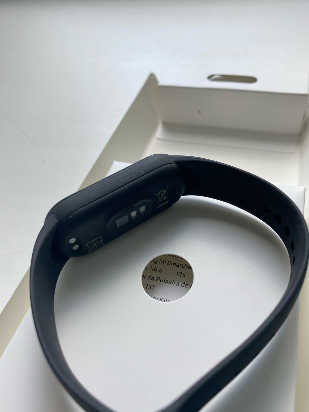 Фитнес браслет Xiaomi Mi Smart Band 6 (РСТ) XMSH15HM