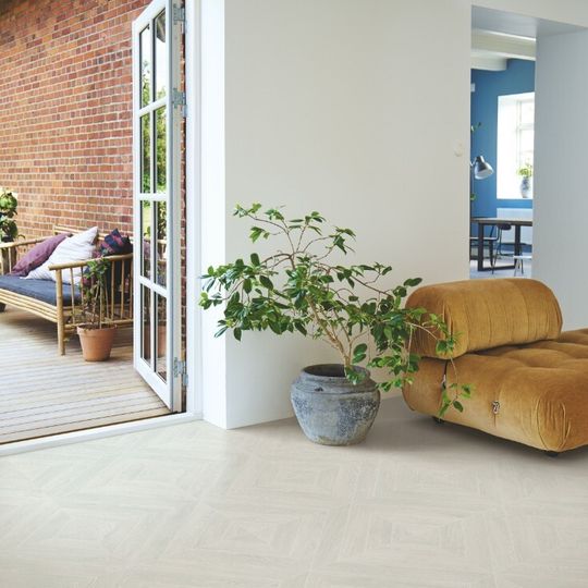 ЛАМИНАТ PERGO CHEVRON 12 PRO ДУБ МОРОЗНЫЙ ПАТИНИРОВАННЫЙ L1254-04157