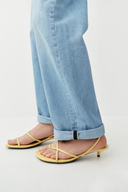 ZARA ДЖИНСЫ Z1975 RELAXED FIT СО СРЕДНЕЙ ПОСАДКОЙ И ОТВОРОТАМИ. ГОЛУБОЙ
