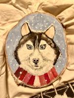 Картина маслом на спиле дерева "Новогодний хаски"