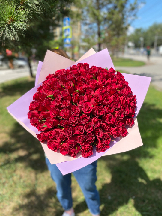 Букет 101 Роза Кения 40 см в пленке