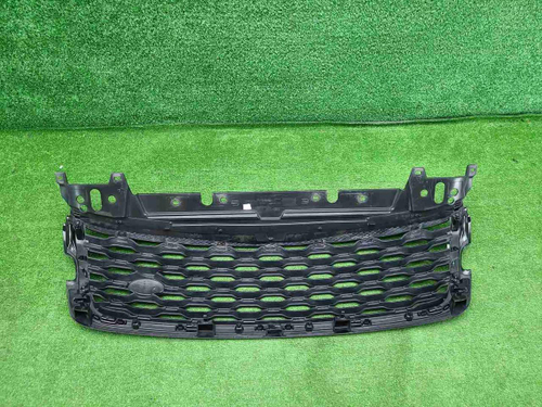 Решетка радиатора Range Rover Velar (2017-2023)