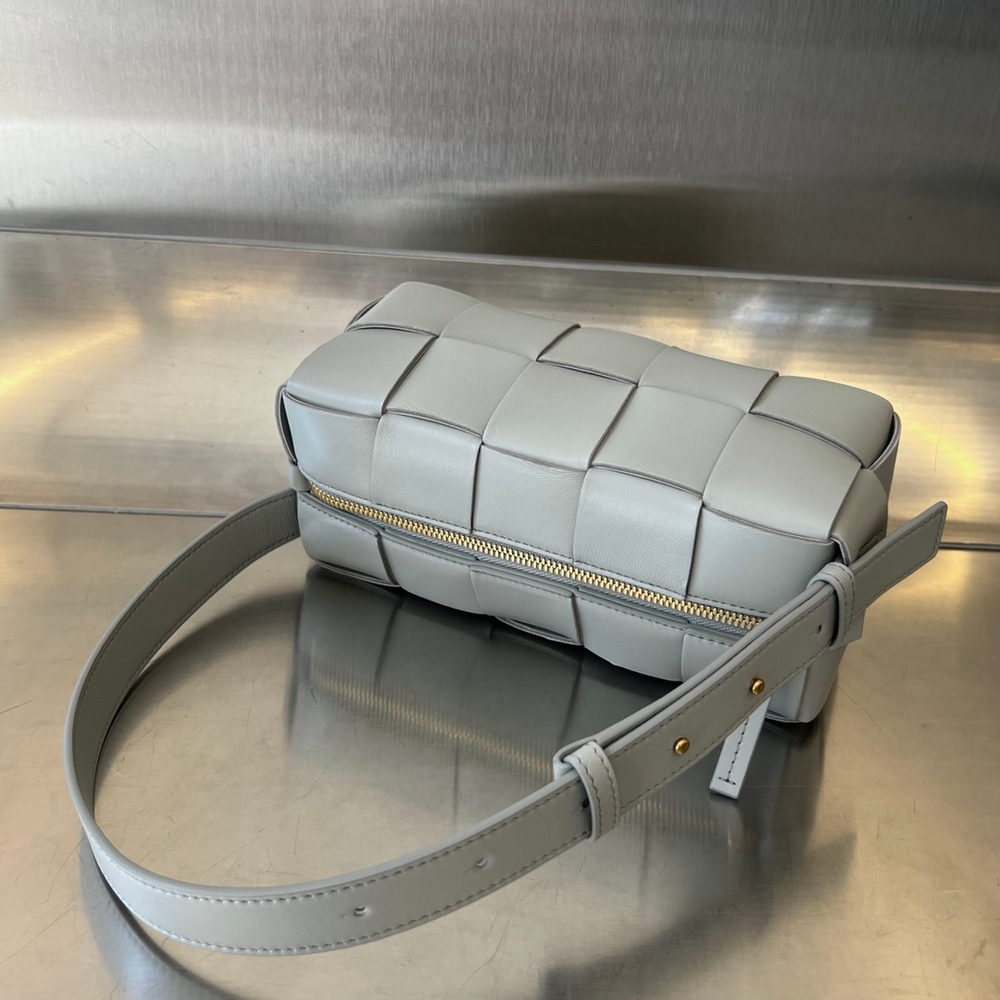 Bottega Veneta Small Brick Cassette 23 cm