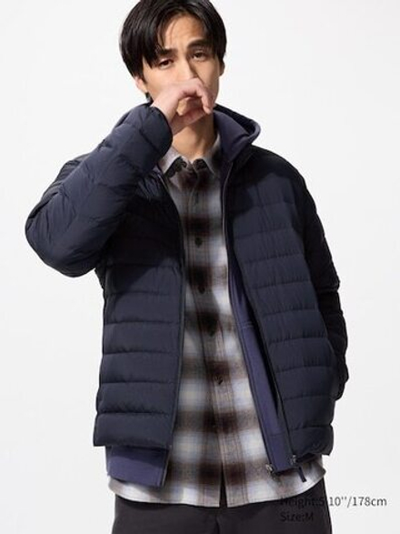 UNIQLO Ультралегкая пуховая куртка, темно-синий