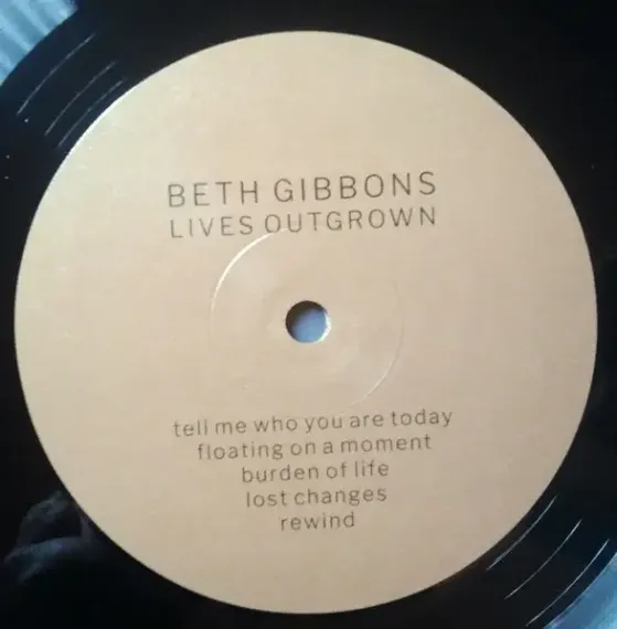 Beth Gibbons – Lives Outgrown (Domino) LP